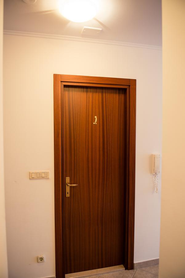 Studio Jere Near Sea Apartment สปลิท ภายนอก รูปภาพ